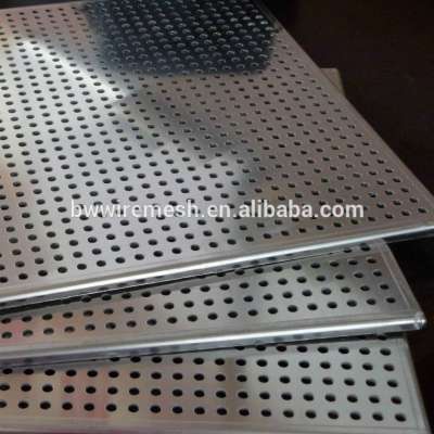 Factory wholesale filter wire mesh stainless steel mesh panel welded perforated punched metal filter mesh plates